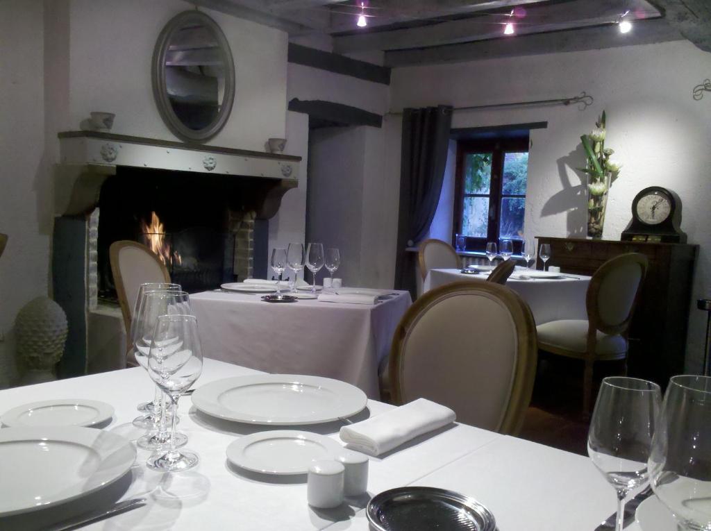 Hotel & Restaurant Le Moulin De Chameron, The Originals Relais Bannegon Екстер'єр фото